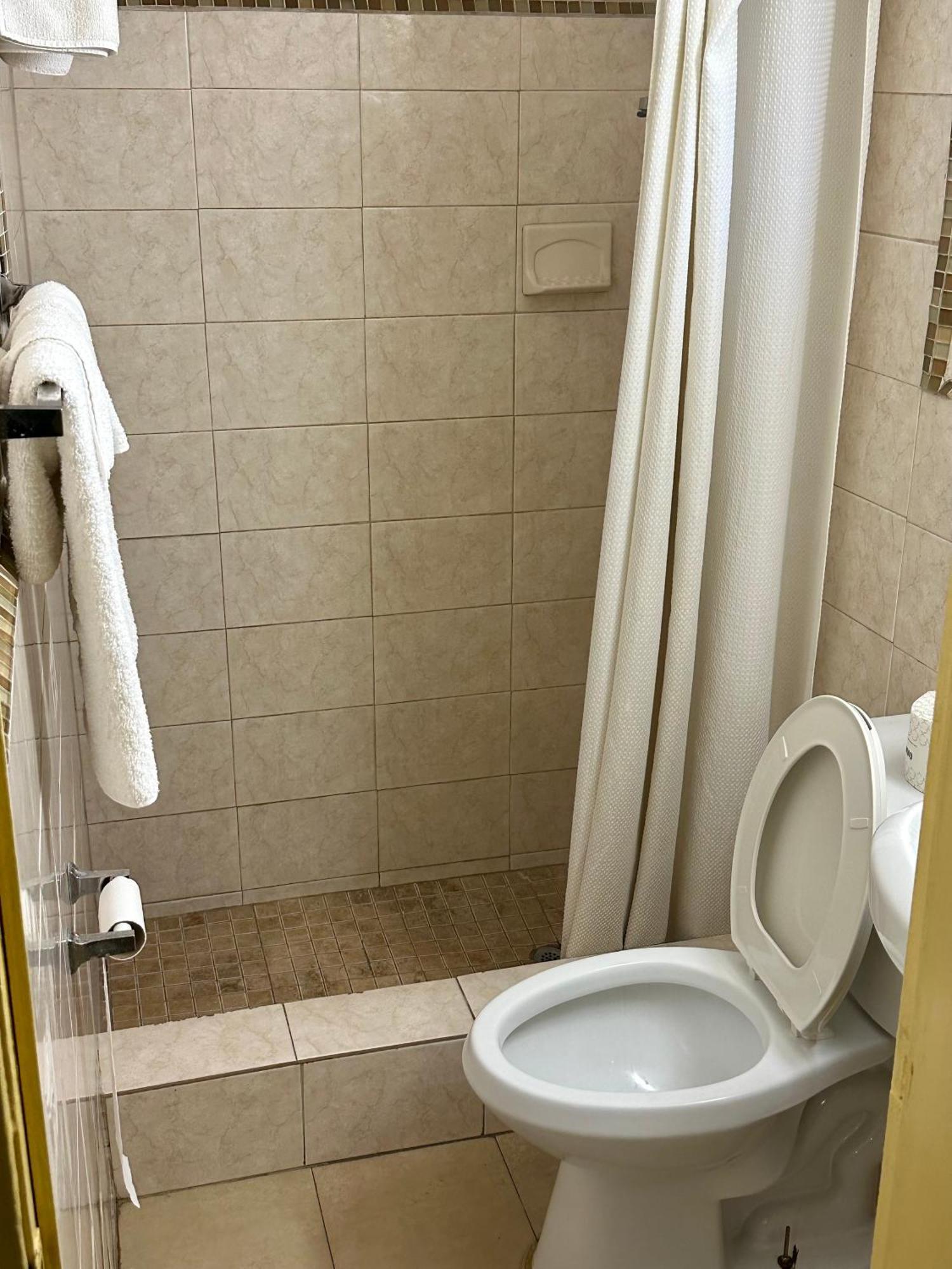 Motel 301 Orient Park Экстерьер фото
